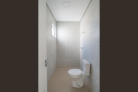 Casa de condomínio à venda com 166m², 3 quartos e 2 vagasBanheiro Social