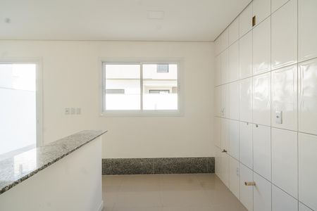 Casa de condomínio à venda com 166m², 3 quartos e 2 vagasCozinha e Área de Serviço