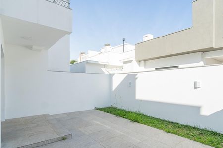 Casa de condomínio à venda com 166m², 3 quartos e 2 vagasQuintal