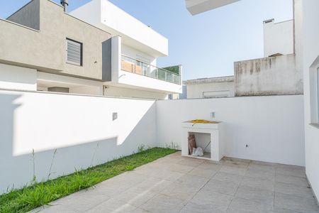 Casa de condomínio à venda com 166m², 3 quartos e 2 vagasQuintal