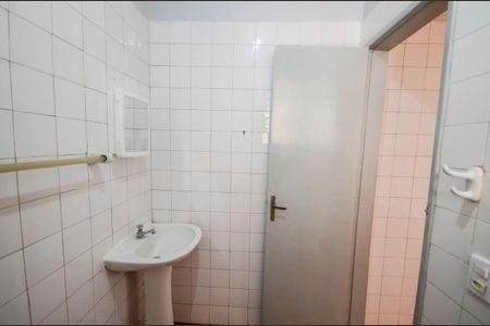 Apartamento para alugar com 63m², 2 quartos e sem vagaBanheiro