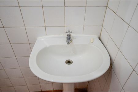 Apartamento para alugar com 63m², 2 quartos e sem vagaBanheiro