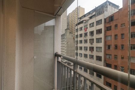 Apartamento à venda com 38m², 1 quarto e 1 vaga Apartamento à venda com 38m², 1 quarto e 1 vagaVaranda