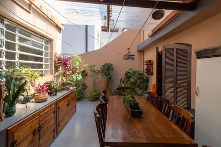 Casa à venda com 168m², 3 quartos e 2 vagasÁrea de Serviço