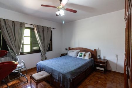 Casa à venda com 168m², 3 quartos e 2 vagasQuarto 2