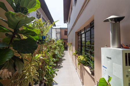 Casa à venda com 168m², 3 quartos e 2 vagasCorredor
