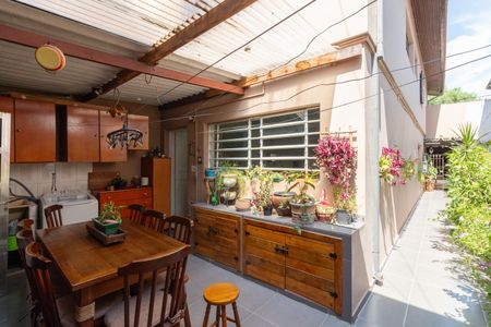 Casa à venda com 168m², 3 quartos e 2 vagasÁrea de Serviço