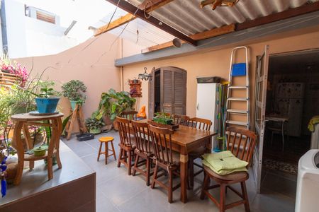 Casa à venda com 168m², 3 quartos e 2 vagasÁrea de Serviço