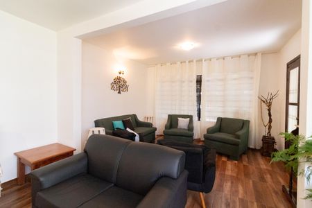 Casa à venda com 168m², 3 quartos e 2 vagasSala