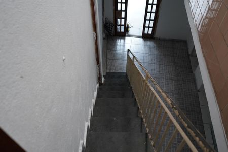 Casa à venda com 400m², 6 quartos e 2 vagasEscada