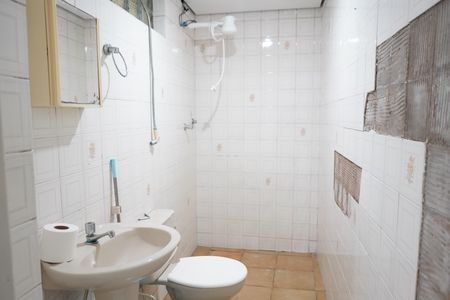 Casa à venda com 400m², 6 quartos e 2 vagasBanheiro 2