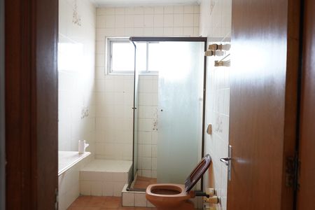 Casa à venda com 400m², 6 quartos e 2 vagasBanheiro 1