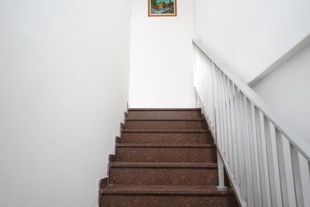 Casa à venda com 400m², 6 quartos e 2 vagasEscada