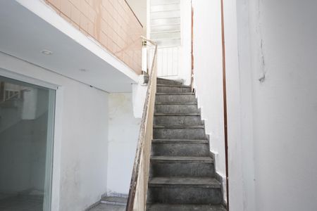 Casa à venda com 400m², 6 quartos e 2 vagasEscada