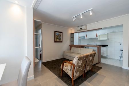 Apartamento à venda com 71m², 2 quartos e 2 vagasSala