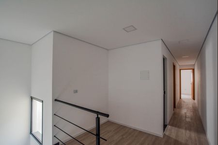 Casa à venda com 227m², 3 quartos e 2 vagasCorredor