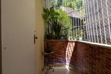 Apartamento à venda com 105m², 2 quartos e sem vagaSala Varanda