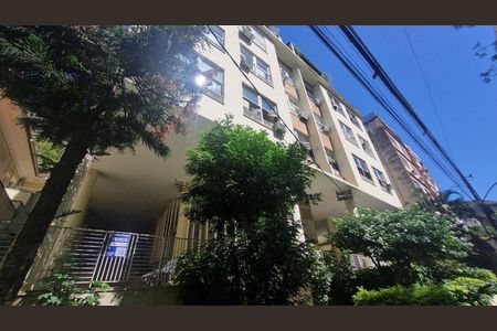 Apartamento à venda com 105m², 2 quartos e sem vagaFachada