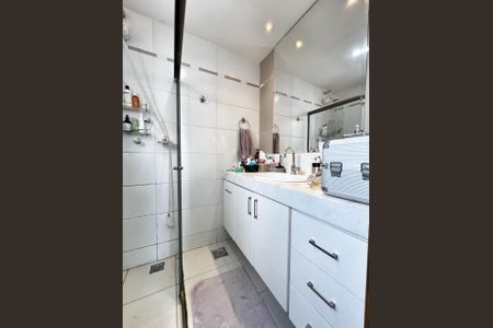 Apartamento à venda com 230m², 4 quartos e 3 vagasBanheiro Social