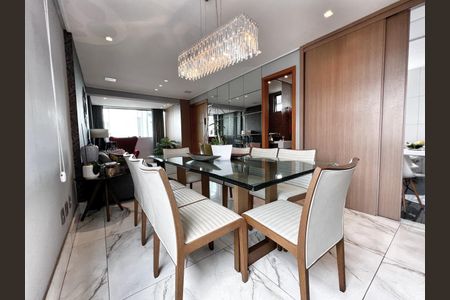 Apartamento à venda com 230m², 4 quartos e 3 vagasSala