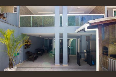 Casa de condomínio à venda com 150m², 3 quartos e 1 vagaÁrea comum -
