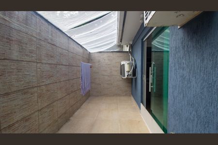 Casa de condomínio à venda com 150m², 3 quartos e 1 vagaSacada da Suíte 1 e 2