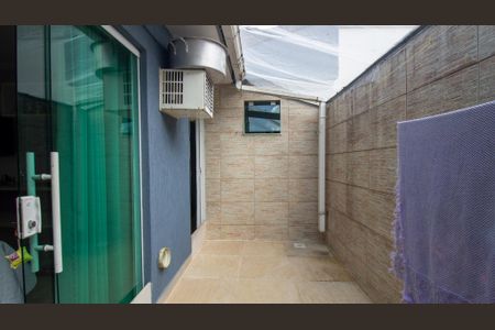 Casa de condomínio à venda com 150m², 3 quartos e 1 vagaSacada da Suíte 1 e 2