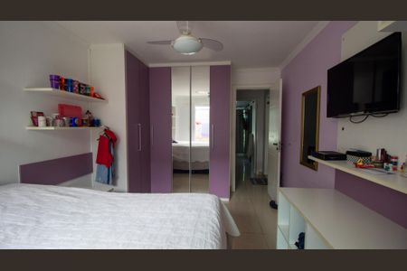 Casa de condomínio à venda com 150m², 3 quartos e 1 vagaSuíte 1