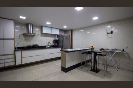 Casa de condomínio à venda com 150m², 3 quartos e 1 vagaCozinha