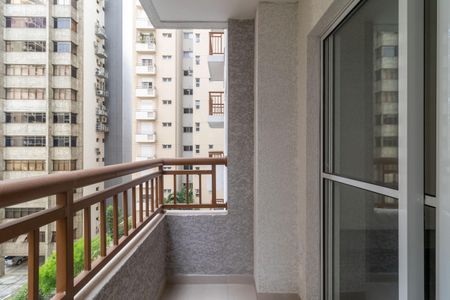 Apartamento à venda com 27m², 1 quarto e sem vaga Apartamento à venda com 27m², 1 quarto e sem vagaVaranda