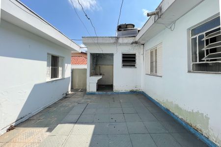 Casa à venda com 220m², 4 quartos e 5 vagasQuintal