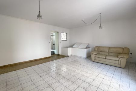 Casa à venda com 220m², 4 quartos e 5 vagasSala