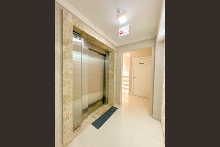 Apartamento para alugar com 120m², 3 quartos e 1 vagaÁrea comum - Elevador