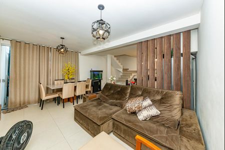 Apartamento à venda com 140m², 2 quartos e 2 vagasSala