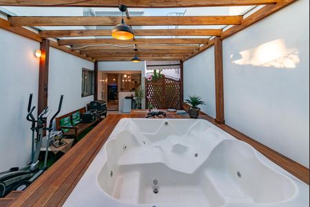 Apartamento à venda com 140m², 2 quartos e 2 vagasÁrea externa