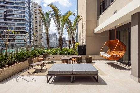 Studio à venda com 25m², 1 quarto e sem vaga Studio à venda com 25m², 1 quarto e sem vagaPiscina