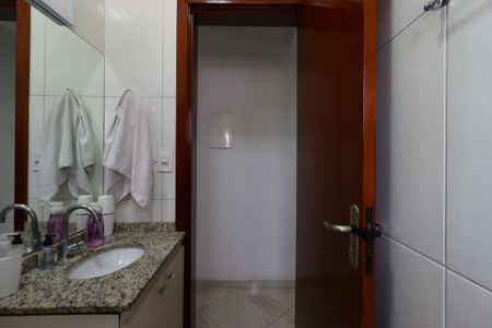 Apartamento à venda com 152m², 3 quartos e 2 vagasBanheiro Social