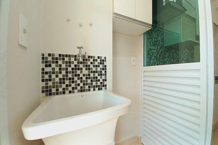 Apartamento à venda com 70m², 2 quartos e 1 vagaÁrea de Serviço