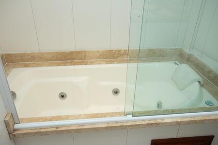 Apartamento à venda com 400m², 3 quartos e 1 vaga Apartamento à venda com 400m², 3 quartos e 1 vagaBanheiro/Suíte