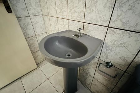 Casa para alugar com 50m², 1 quarto e 1 vaga Casa para alugar com 50m², 1 quarto e 1 vagaBanheiro