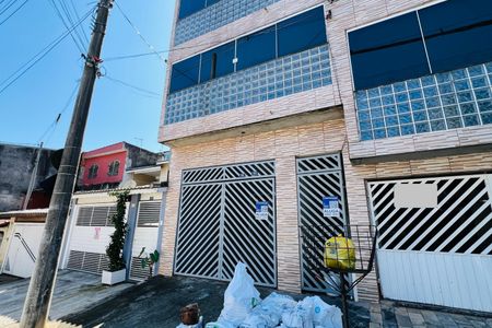 Casa para alugar com 50m², 1 quarto e 1 vaga Casa para alugar com 50m², 1 quarto e 1 vagaFachada