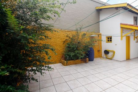 Casa à venda com 208m², 5 quartos e 2 vagasQuintal