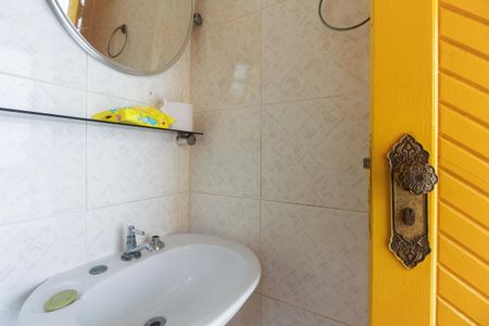 Casa à venda com 208m², 5 quartos e 2 vagasLavabo da Churrasqueira