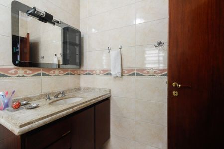 Casa à venda com 208m², 5 quartos e 2 vagasBanheiro Suíte 2