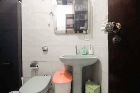 Casa à venda com 208m², 5 quartos e 2 vagasBanheiro Suíte 3