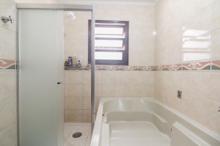 Casa à venda com 208m², 5 quartos e 2 vagasBanheiro Suíte 2