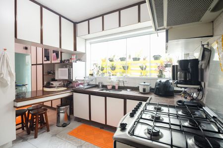 Casa à venda com 208m², 5 quartos e 2 vagasCozinha