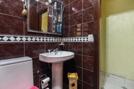 Casa à venda com 208m², 5 quartos e 2 vagasBanheiro Social