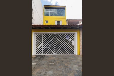 Casa à venda com 208m², 5 quartos e 2 vagasFachada