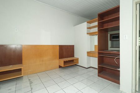 Casa à venda com 270m², 7 quartos e 2 vagasQuarto 4 / Suíte / Casa2 / Fundos